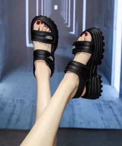 Sandal nữ Choice SC103056 Dép quai hậu đi học đi làm đi chơi đế cao chất PU siêu nhẹ siêu êm chân