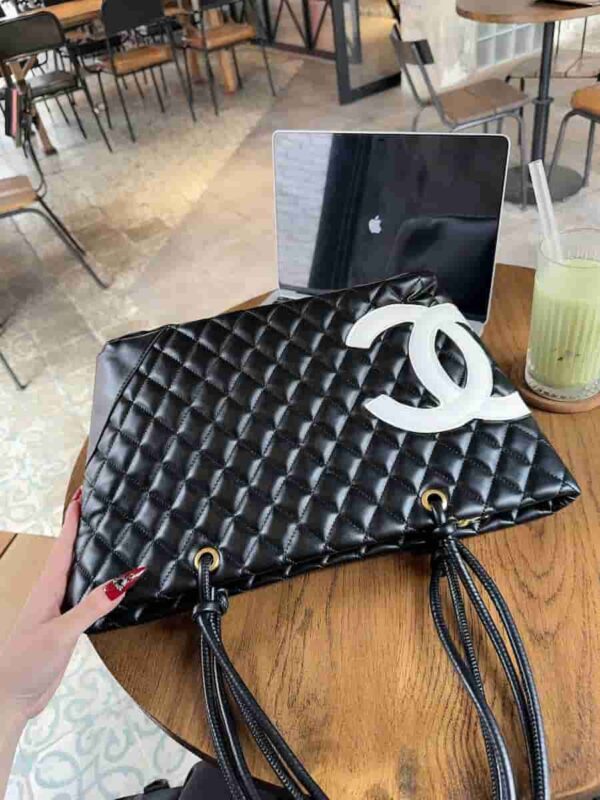 túi Chanel công sở