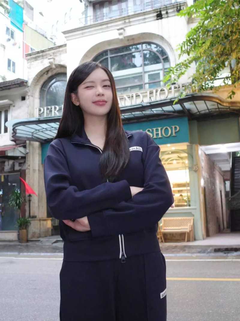 Set Bộ ECOCHIC AURORA GRACE – Sang trọng, tinh tế và cực kỳ tôn dáng8 Set Bộ ECOCHIC AURORA GRACE – Sang trọng, tinh tế và cực kỳ tôn dáng